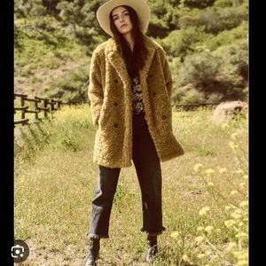 NWT The Great. Vintage Plush Coat - Harvest Gold Size 0
